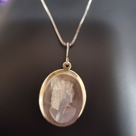 Sterling silver cameo Necklace - Picture 1 of 9